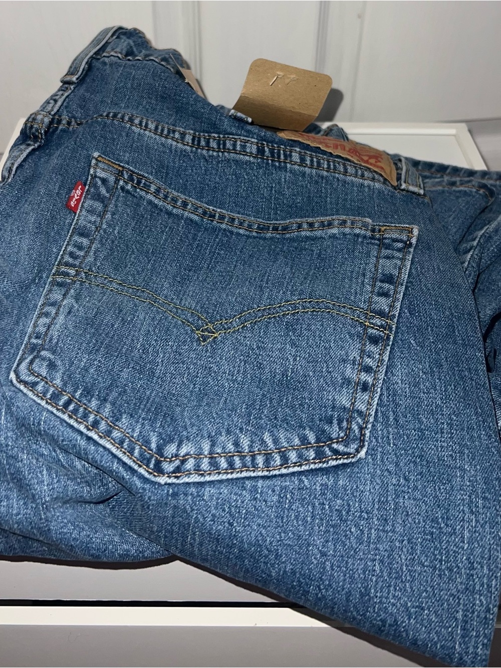 Levi's 559 Relaxed Straight Jeans in Blue with Tan Patch 38x32 - Picture 2 of 4